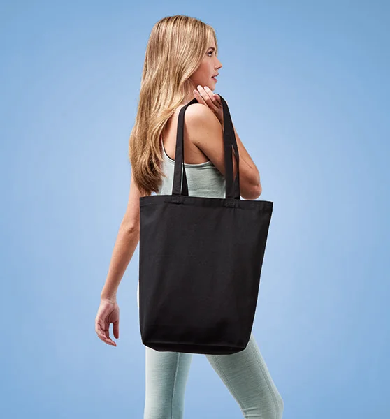Recycled Canvas Tote lifestyle 01