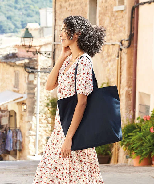 Premium Organic Cotton Maxi Tote lifestyle